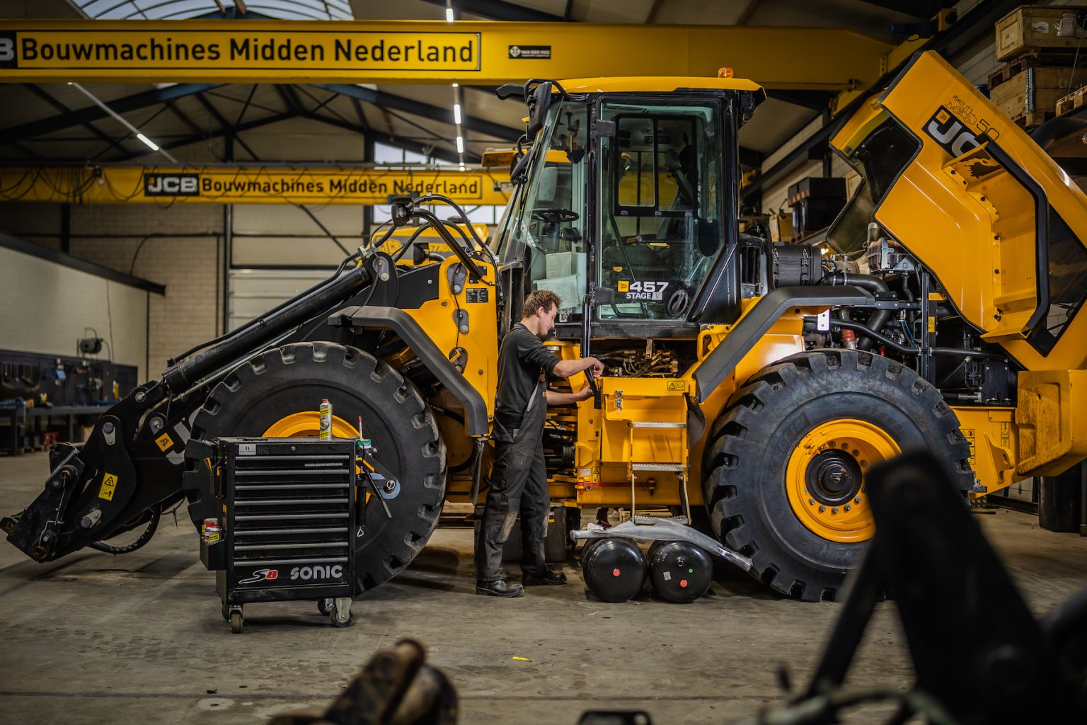 Aan het werk bij Bouwmachines Midden Nederland